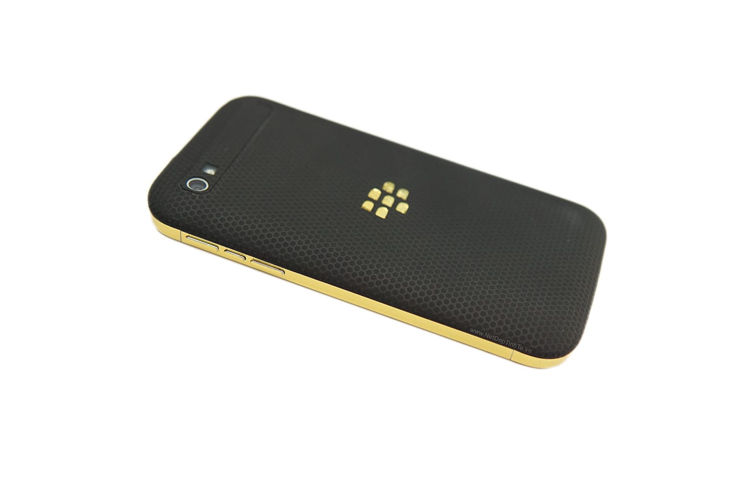 Mieng-dan-skin-3M-BlackBerry-Q20-matrix-gold-300k (2)