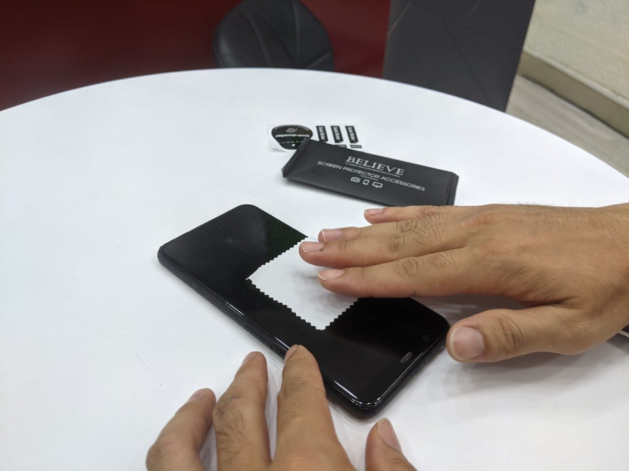 Hướng dẫn dán kính cường lực cho điện thoại