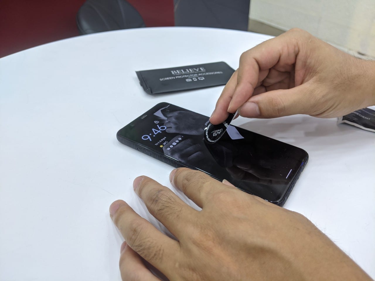 Hướng dẫn dán kính cường lực cho điện thoại