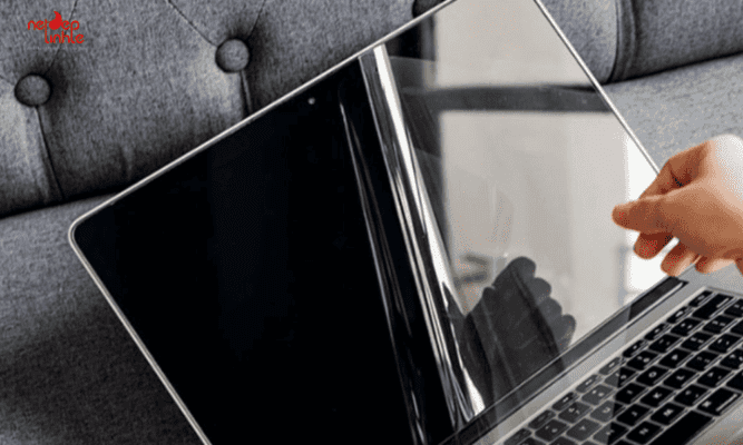 Giữ màn hình laptop như mới sau một thời gian dài sử dụng
