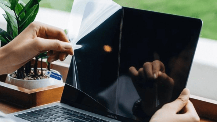 Miếng dán có độ tương thích phù hợp với màn hình laptop HP