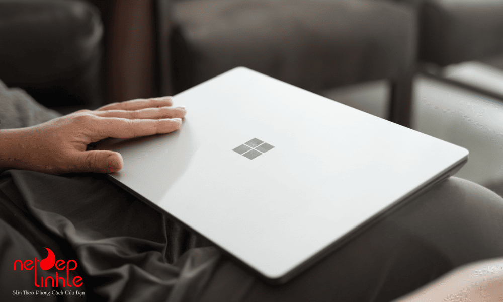 Những lưu ý quan trọng để tránh sai sót khi dán PPF laptop Surface