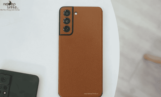 Dán da điện thoại Samsung nói lên được đẳng cấp – sang trọng của bạn