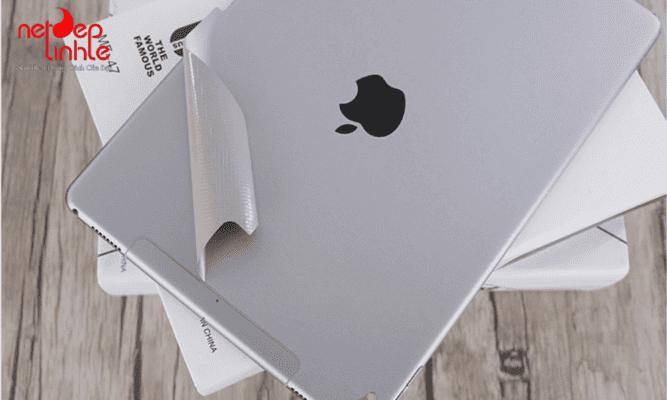 Tại sao nên dán skin cho iPad Mini thay vì sử dụng ốp lưng? Tại sao nên dán skin cho iPad Mini thay vì sử dụng ốp lưng?