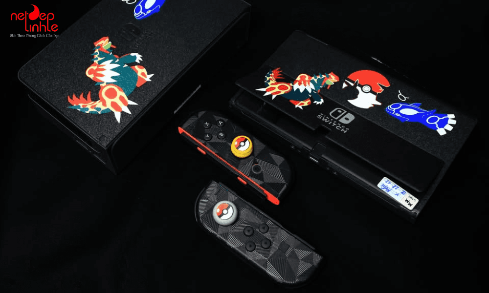 Skin máy chơi game Nintendo Switch tối giản, sang trọng vân Carbon màu đen