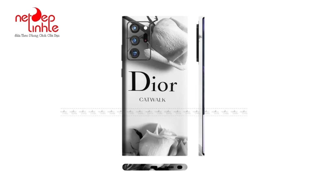 Tạo dấu ấn cá nhân từ việc dán skin điện thoại