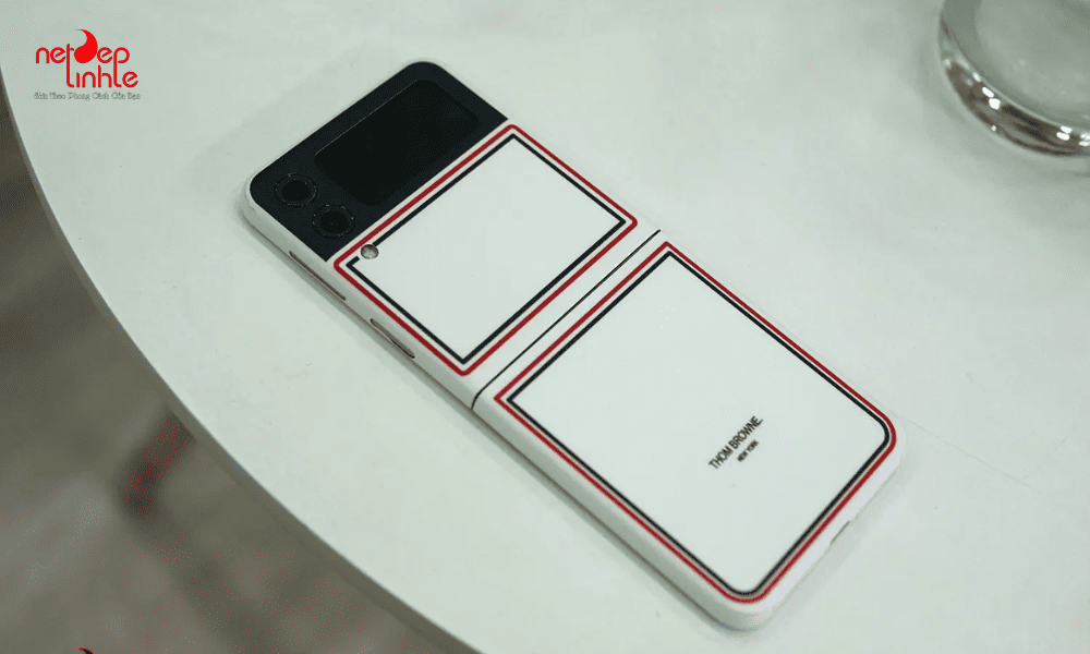 Hàng trăm mẫu thiết kế dán skin Samsung Z Flip 5