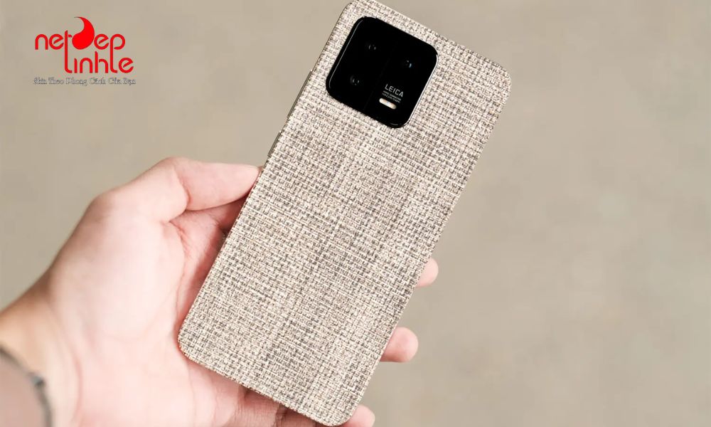 Tăng cường cảm giác cầm nắm khi dán skin