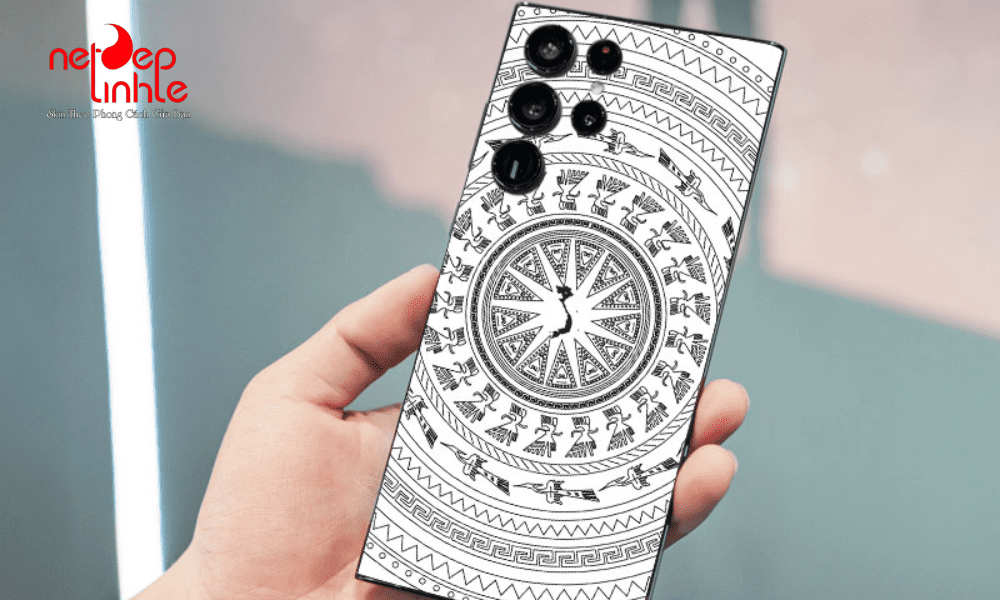 Có nên dán skin cho điện thoại Samsung S23?