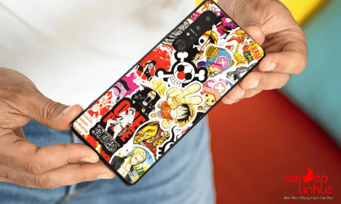 Dán skin Sony Xperia XZ vẫn giữ nguyên độ dày cho điện thoại